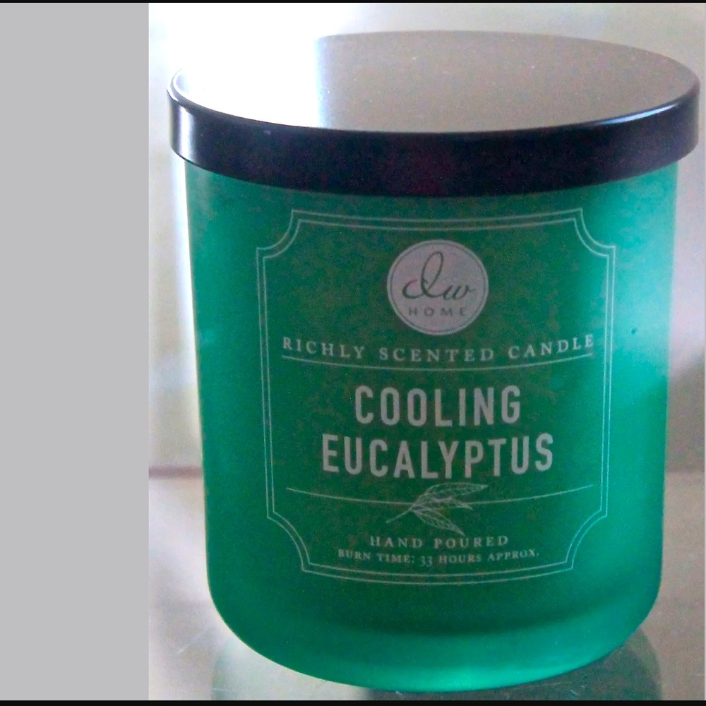 DW HOME COOLING EUCALYPTUS CANDLE RICHLY SCENTED